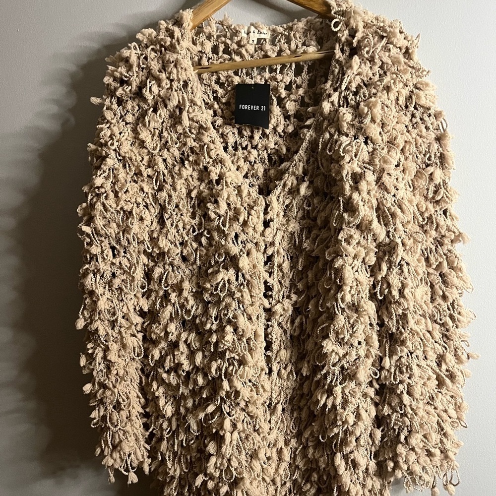 NWT FOREVER 21 Jacket Sweater. Size S
